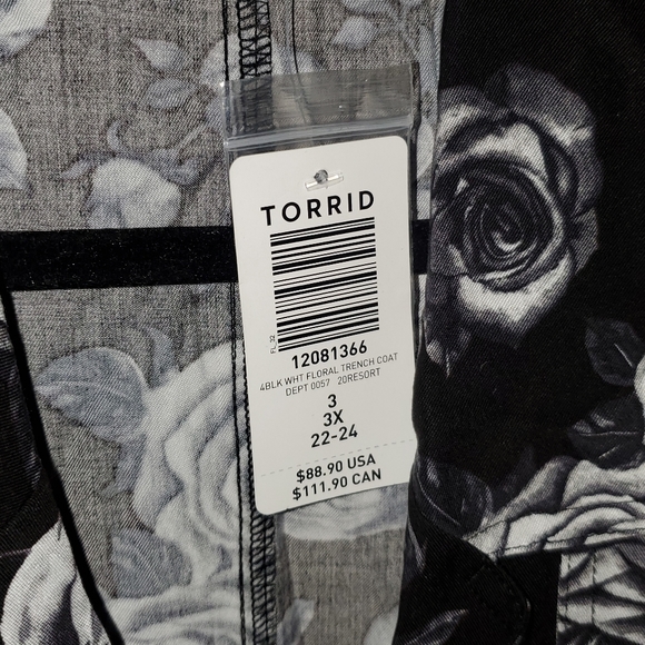 Torrid, floral trench coat - Picture 3 of 3
